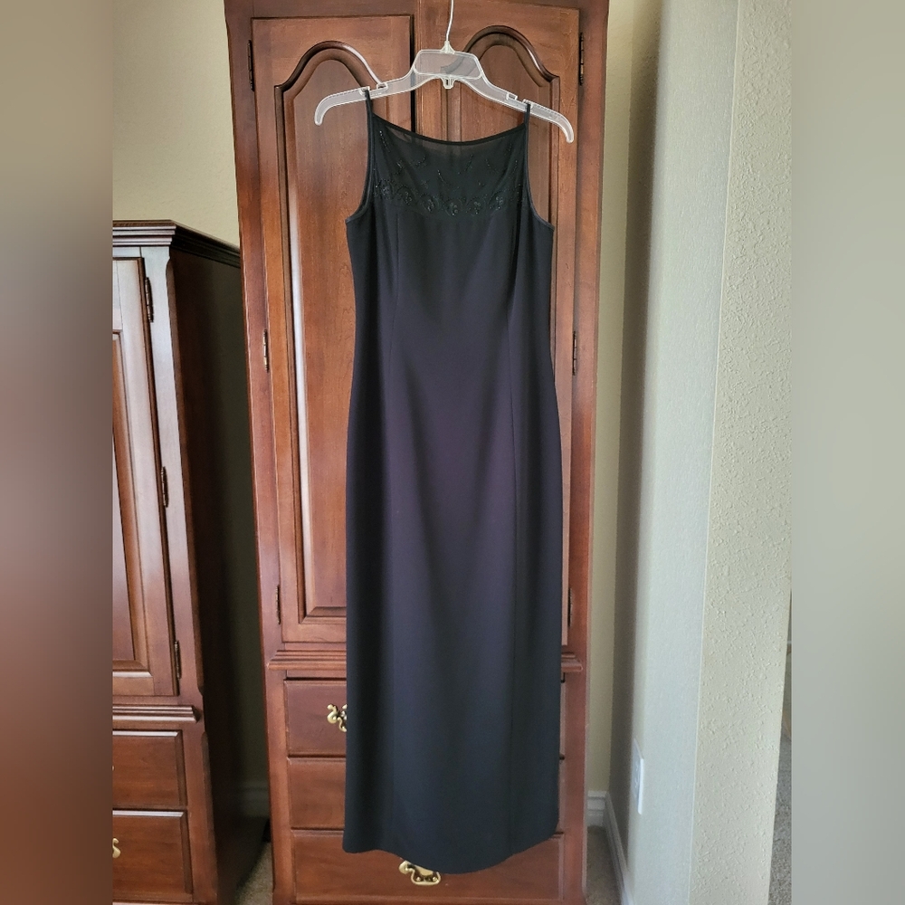 Elegant Black Full Length Evening Dress